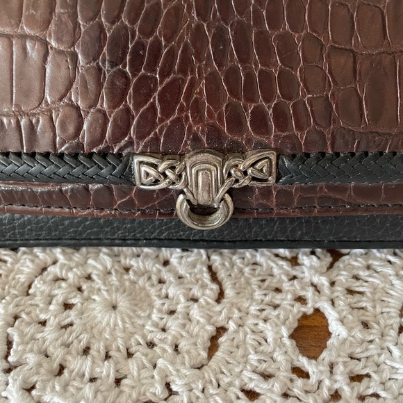 Brighton wallet with 18 card slots. Great condition. - Picture 11 of 12